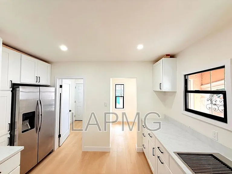 6130 Whitsett Ave #6132 — Photo 10