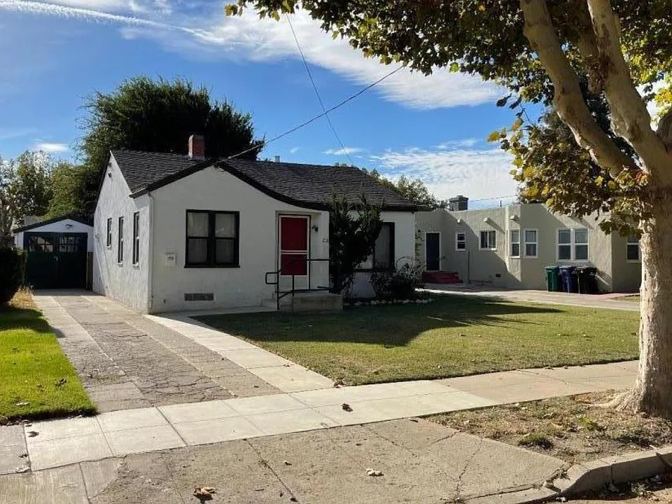 212 S San Lorenzo Ave