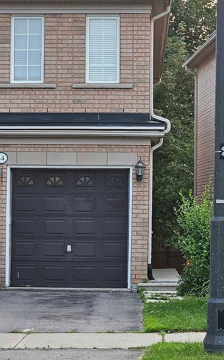 1st image of 44 Skywood Dr