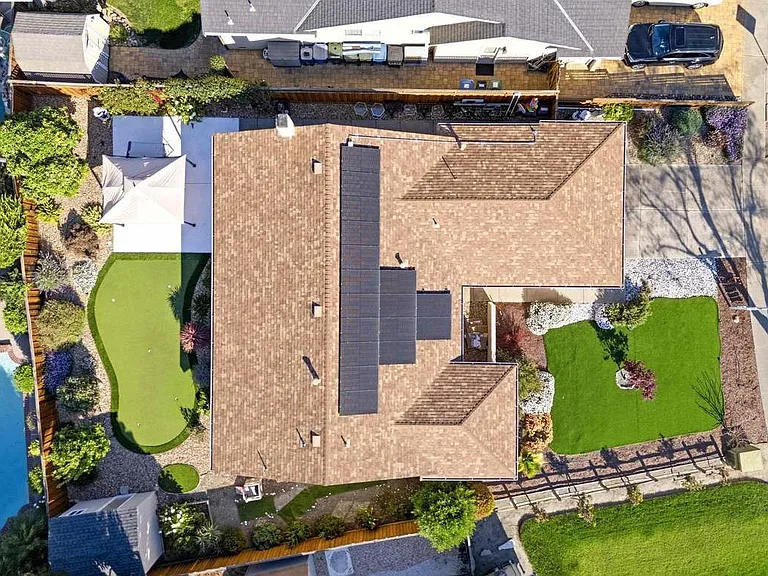 35290 Farnham Dr — Photo 42