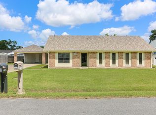 1412 N Greenfield Cir, Lake Charles, LA 70605