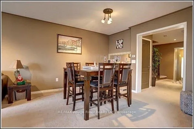 85 Lander Cres — Photo 8