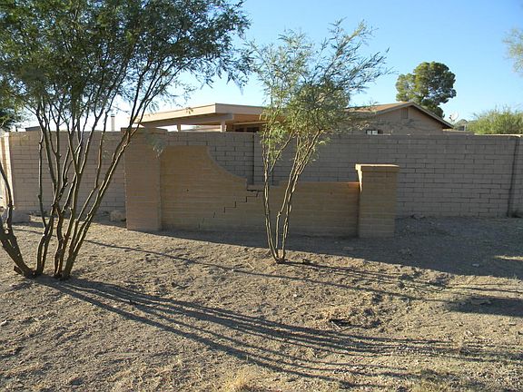 3rd image of 2900 W Calle Pajarito