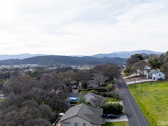 5th image of 19538 Park Ridge Dr