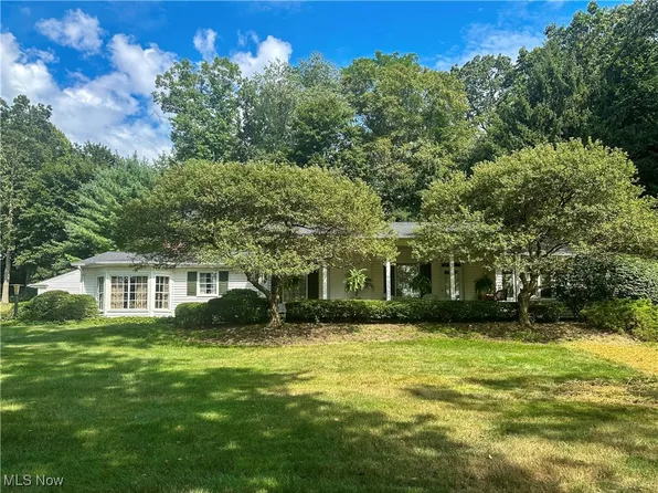 8454 Hunters Trl SE, Warren, OH 44484