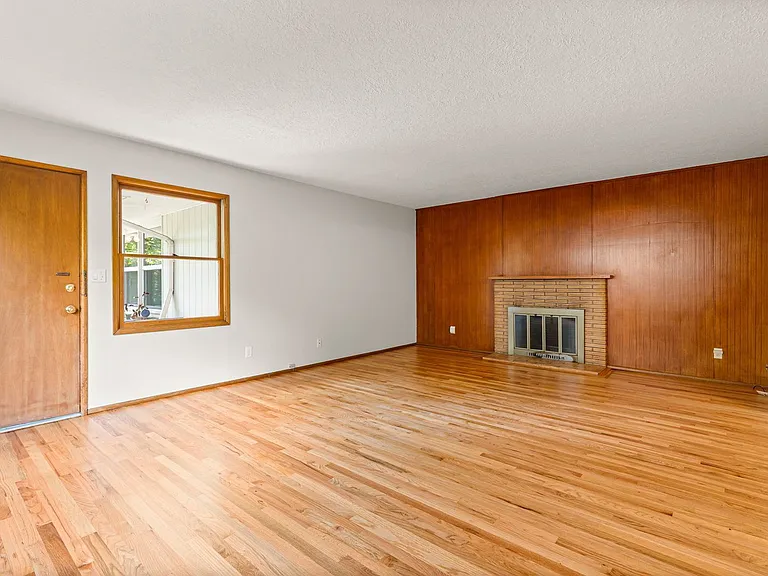 2746 SE 31st Ave — Photo 4