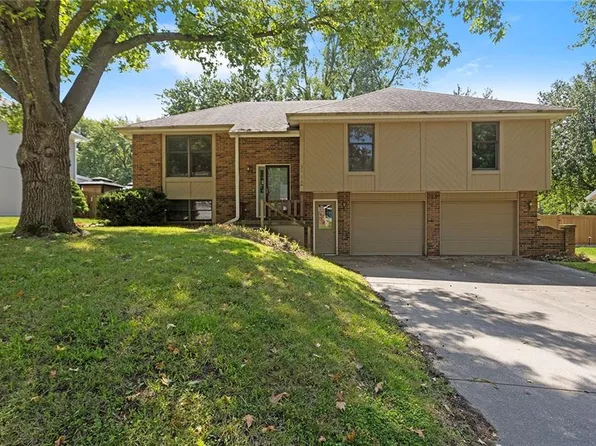 3706 Robin Ln, Saint Joseph, MO 64506
