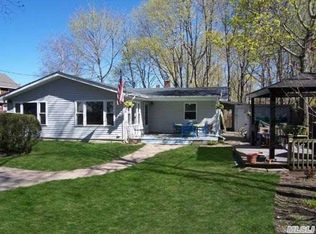 12 Brook St, Patchogue, NY 11772