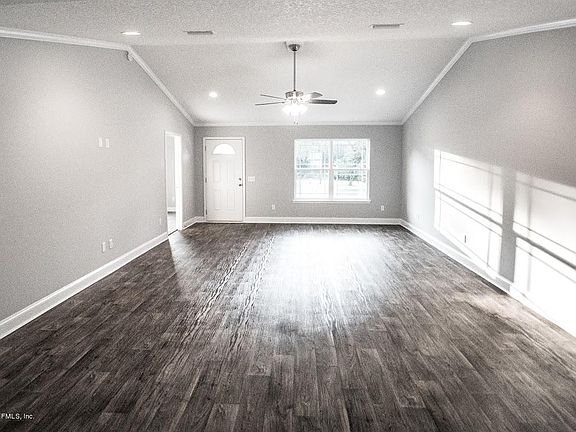 5th image of 9964 River Oaks Dr