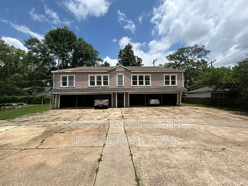 320 College St #SHREVEPORT