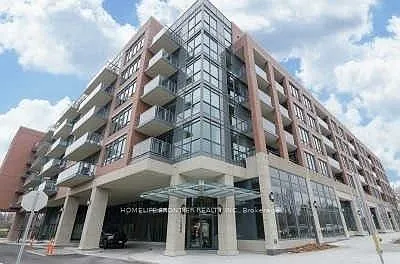 7608 Yonge St Photo 1