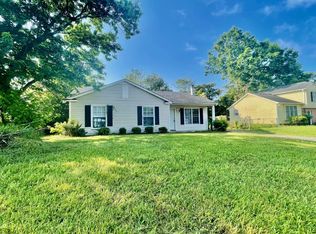 427 Cherry Wood Ln, Charlotte, NC 28217