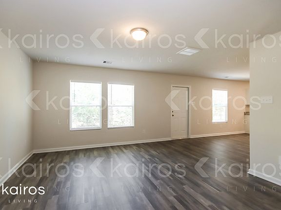 4th image of 732 Cedar Point Dr