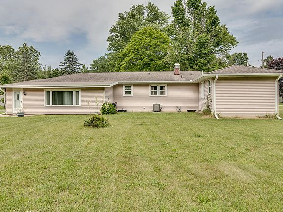 5th image of 127 Beadle Lake Dr