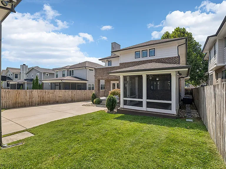 2302 Sunset Pl — Photo 39