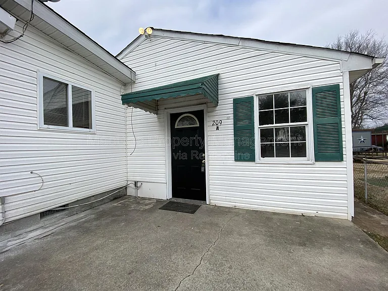 209 Hamilton St #A — Photo 3