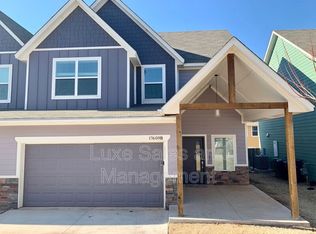 17609 Hampton Park Dr #B, Edmond, OK 73012