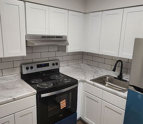 3rd image of 139 S State Rd APT C3