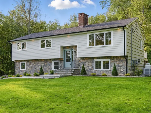 68 Birch Hill Road, Newtown, CT 06470