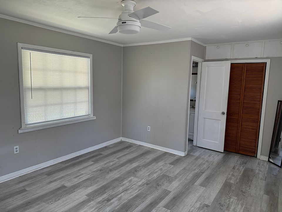 luxury vinyl flooring