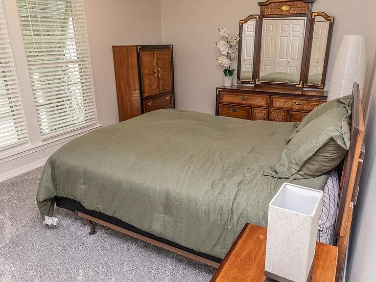 105 Linnet Dr — Photo 5