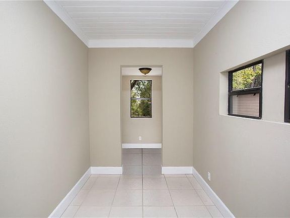 4th image of 1606 N Ferrell St