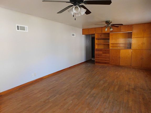4th image of 1108 W Cave Springs Ave