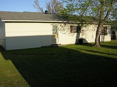 5th image of 905 N State Highway 181