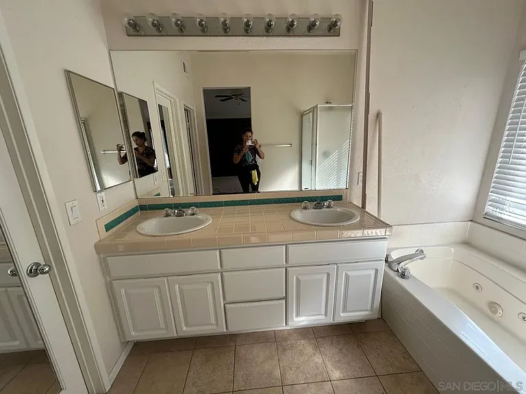 9408 Questa Pointe #9408 — Photo 11