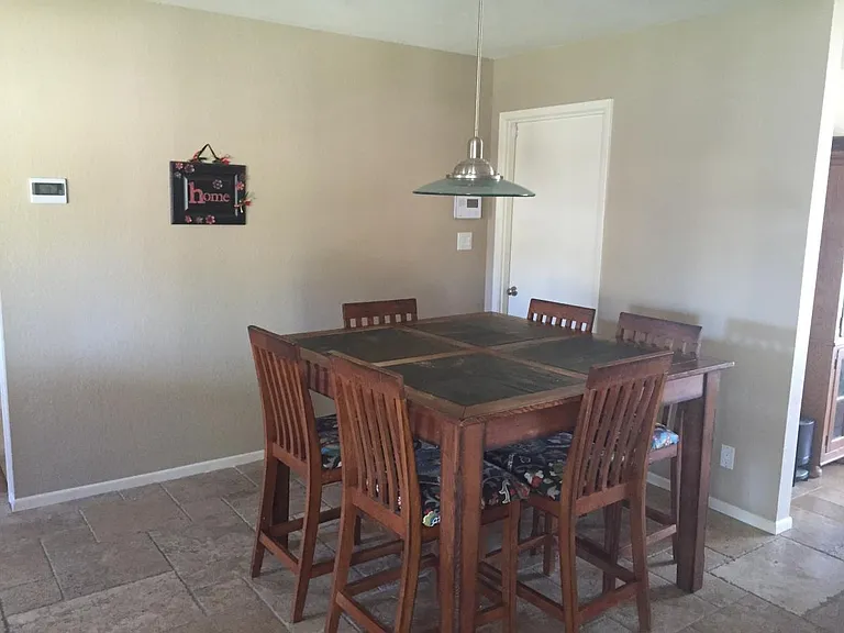2741 E Cannon Dr — Photo 4