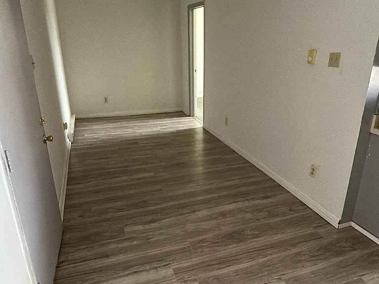 37 N Mulberry St #5 — Photo 3