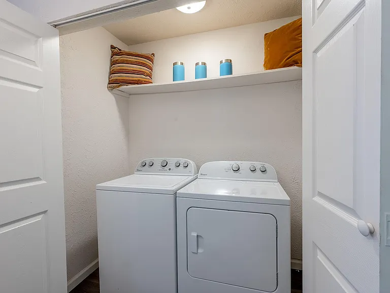 Chase Cove Apartments — Photo 19