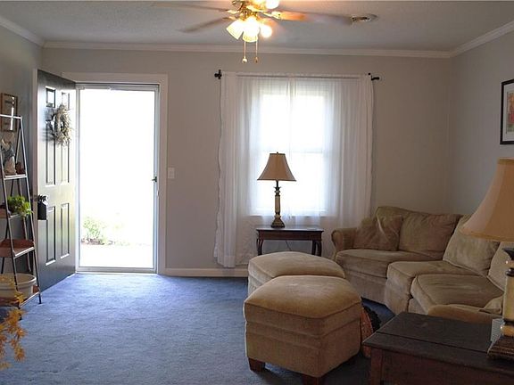 Large 14x14 Living room