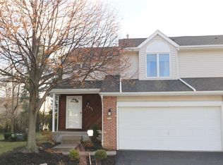 5371 Village Station Cir, Williamsville, NY