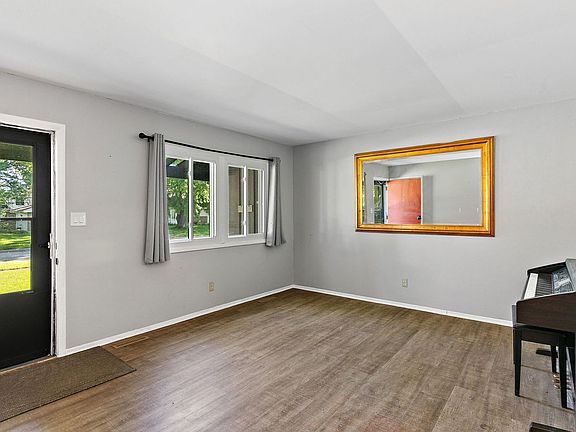 2nd image of 85 Sherbon Ln