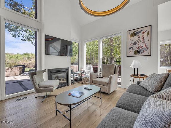 3rd image of 1561 Three Kings Dr #87