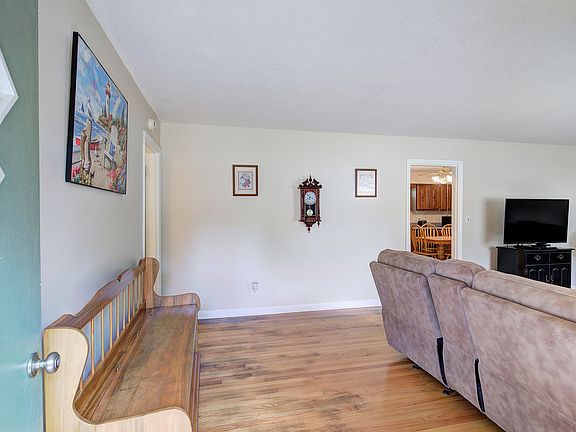5th image of 5933 Portview Cir