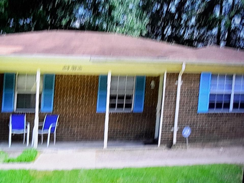 1st image of 6056 Camellia Dr APT A