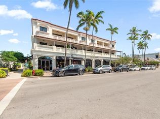 555 5th Ave S #204, Naples, FL 34102