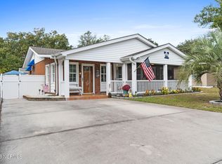 223 NE 56th St, Oak Island, NC 28465
