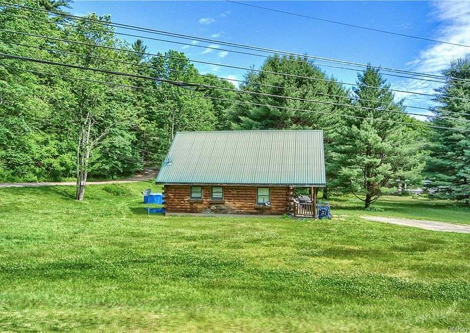 777 County Highway 17, Hancock, NY 13783