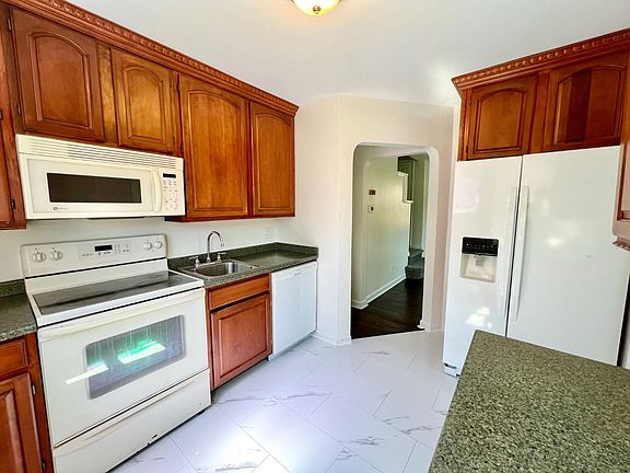 5th image of 1147 Nancy Lee Ln