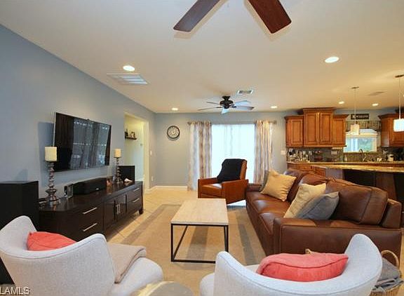 4th image of 10256 Saint Patrick Ln