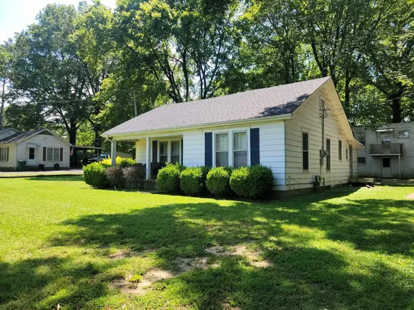 593 Chester Levee Rd, Jackson, TN 38301