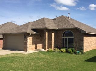 1504 Chambers St, Norman, OK 73071