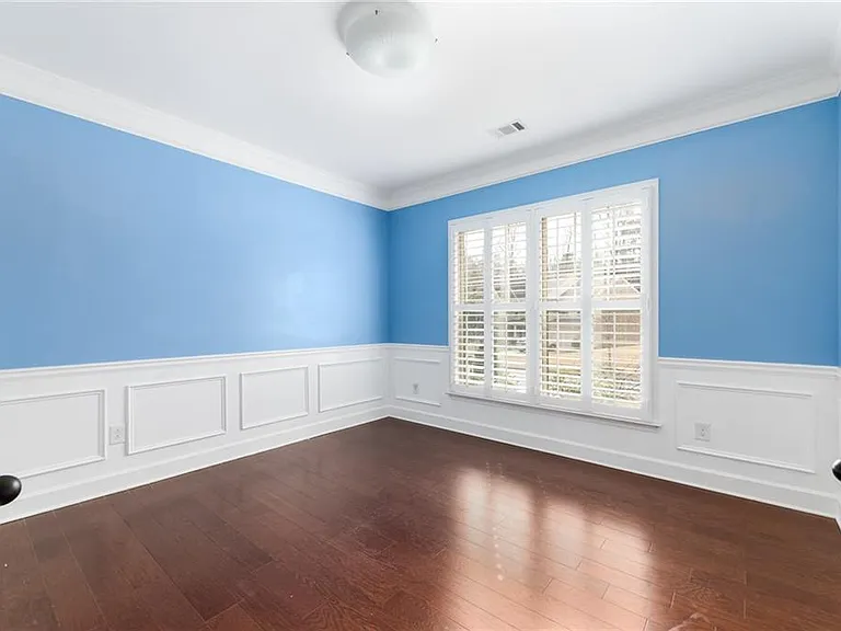 2331 Northmont Pkwy — Photo 11