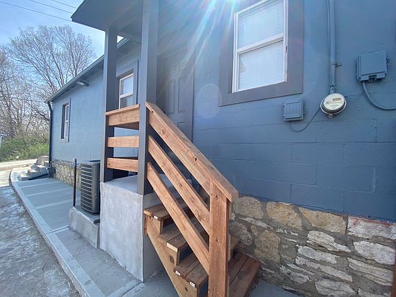 3rd image of 10 S 6th St