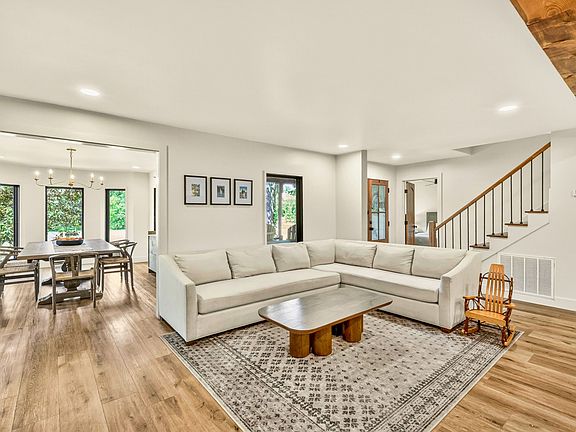 15th image of 2153 Williamsport Pike