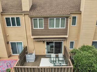 154 Leeds Ct #154, Madison, NJ 07940