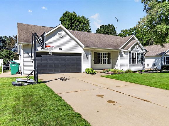 2nd image of 4239 Suffield Woods Ave